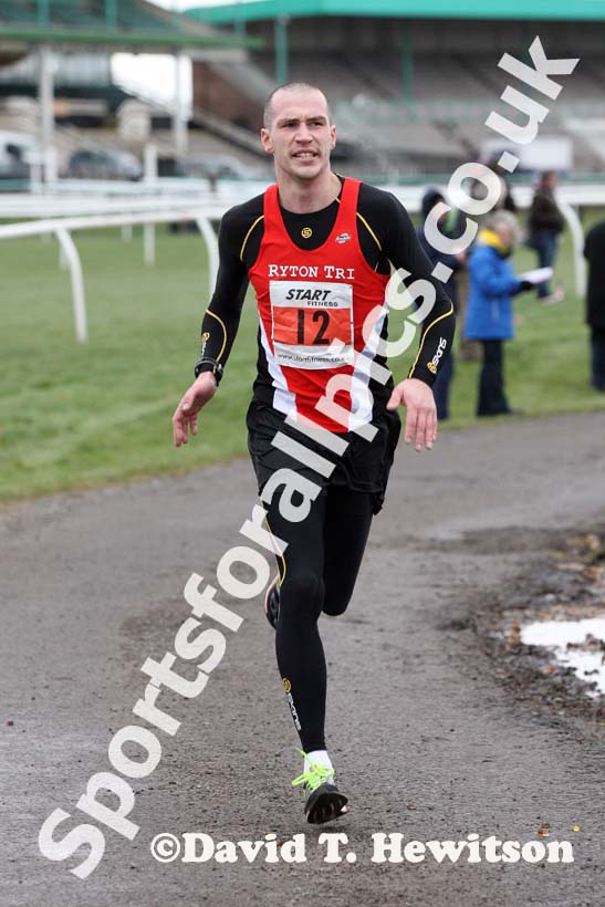 Orange 12, Newcastle Racecourse Half/Marathon/50k, Newcastle Racecourse, Gosforth, Newcastle. Photo: David T. Hewitson/Sports for All Pics